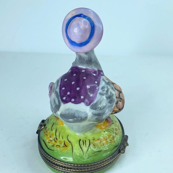 A383 EE signed Limoges Mother Goose go home pink bonnet by the fence 3" - Picture 3 of 7